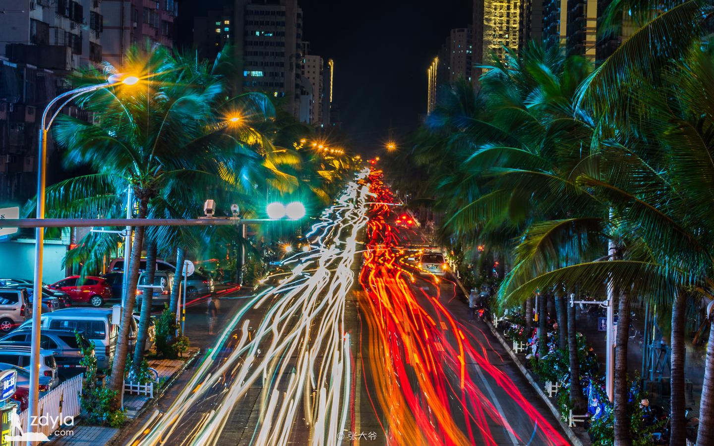 Traffic on Renmin Avenue