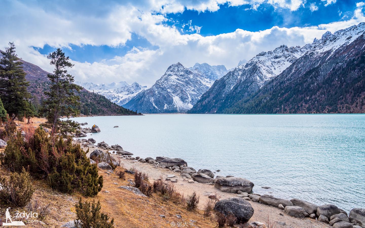 Yulongla Lake