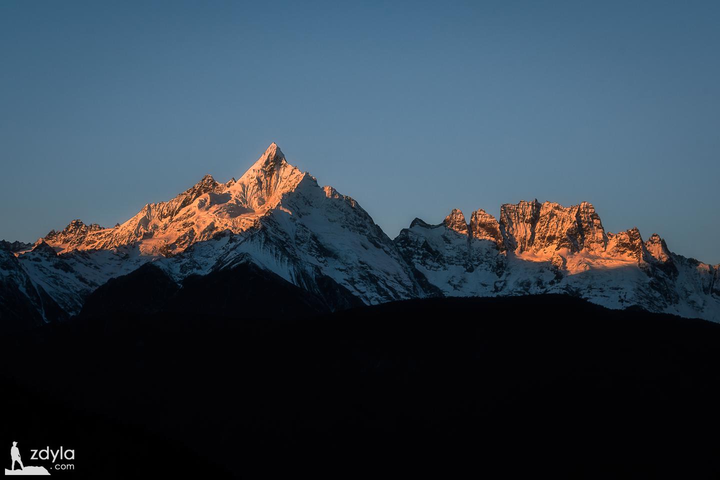 梅里雪山 · 日照金山