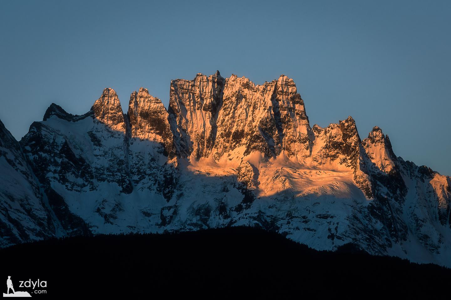 Meili Snow Mountain · Sunrise Golden Mountain