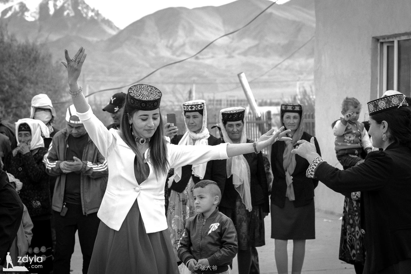 The first day of Tajik's wedding - fighting dance