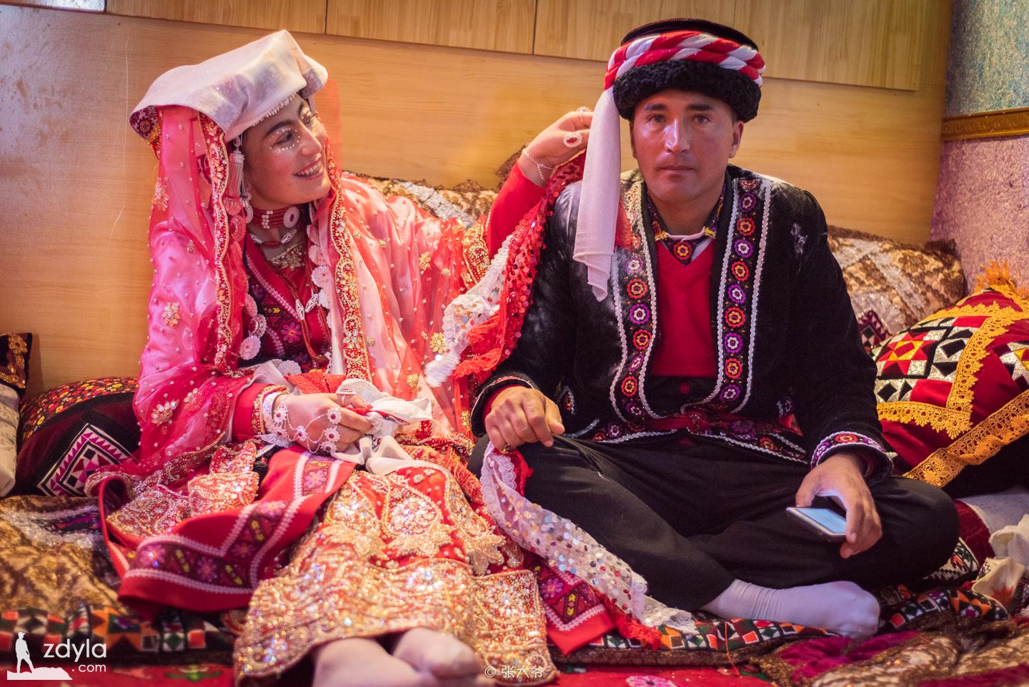 Tajik wedding - Pick up the bride