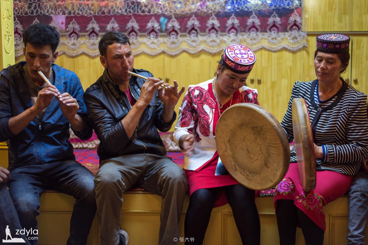 Tajik wedding - Pick up the bride