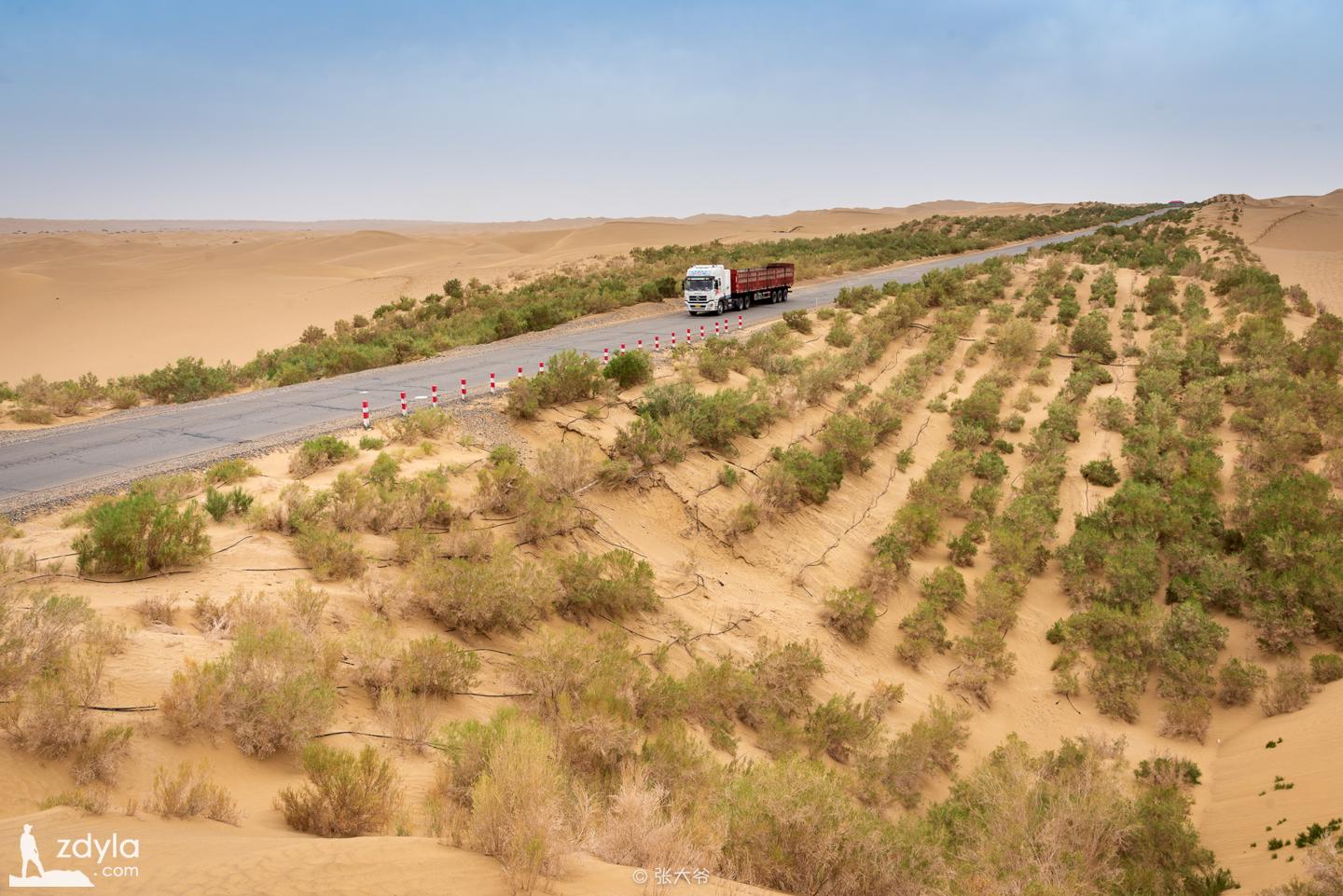 Taklimakan Desert Highway 