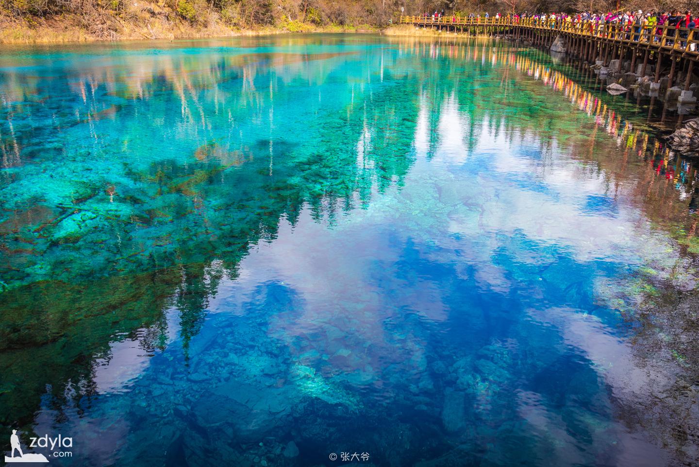 Jiuzhai Valley · Colorful pool