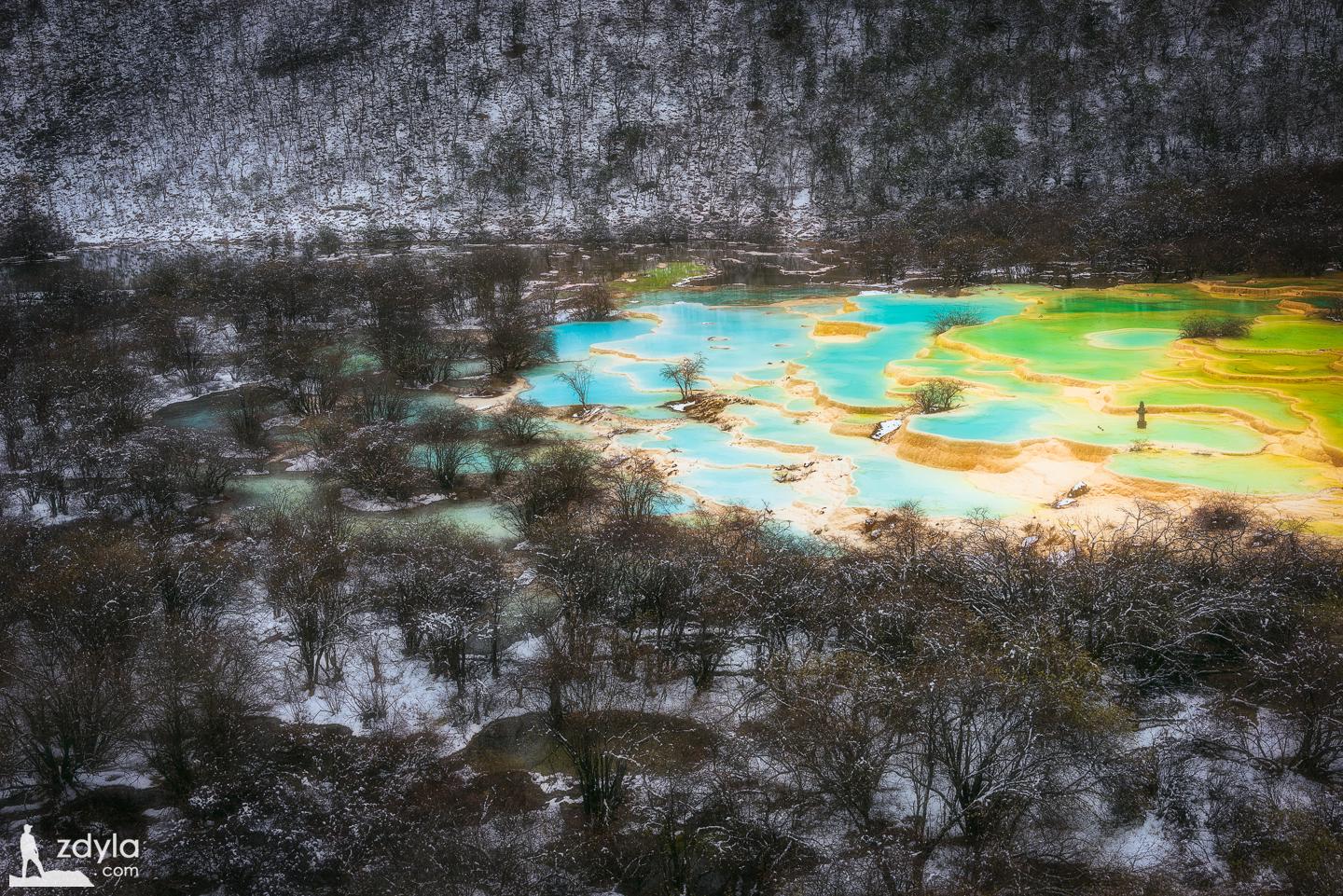 Huanglong Wonderland: dense snow in winter, with the sound of broken jade